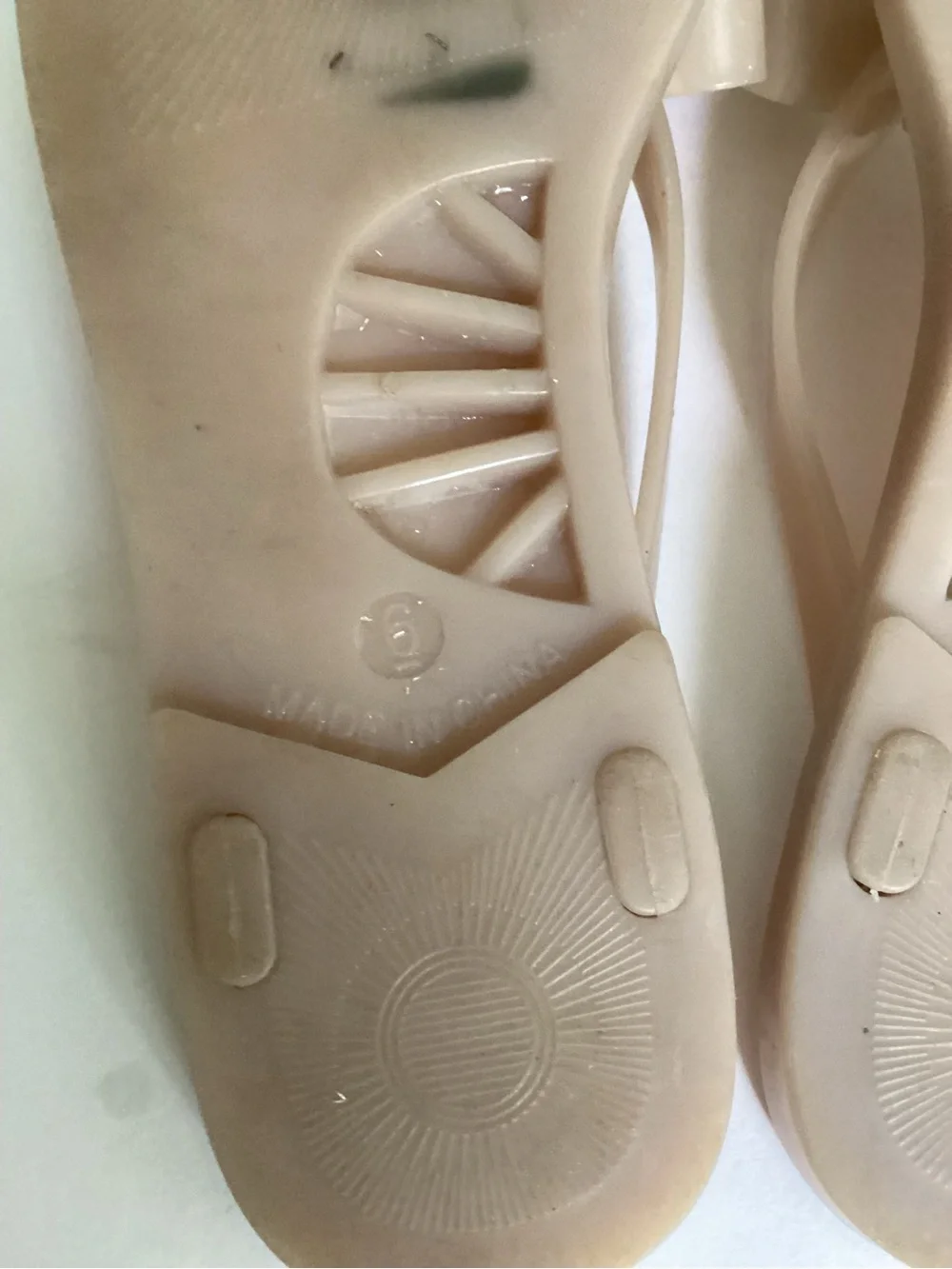 Kate Spade Jelly Bow Sandals Nude Rhinestone Studded Flip Flops Size 6